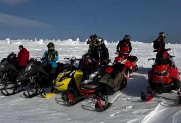 Добровольцев объединяли в поисковые группы. / Николай Шестаков / Из личного архивa